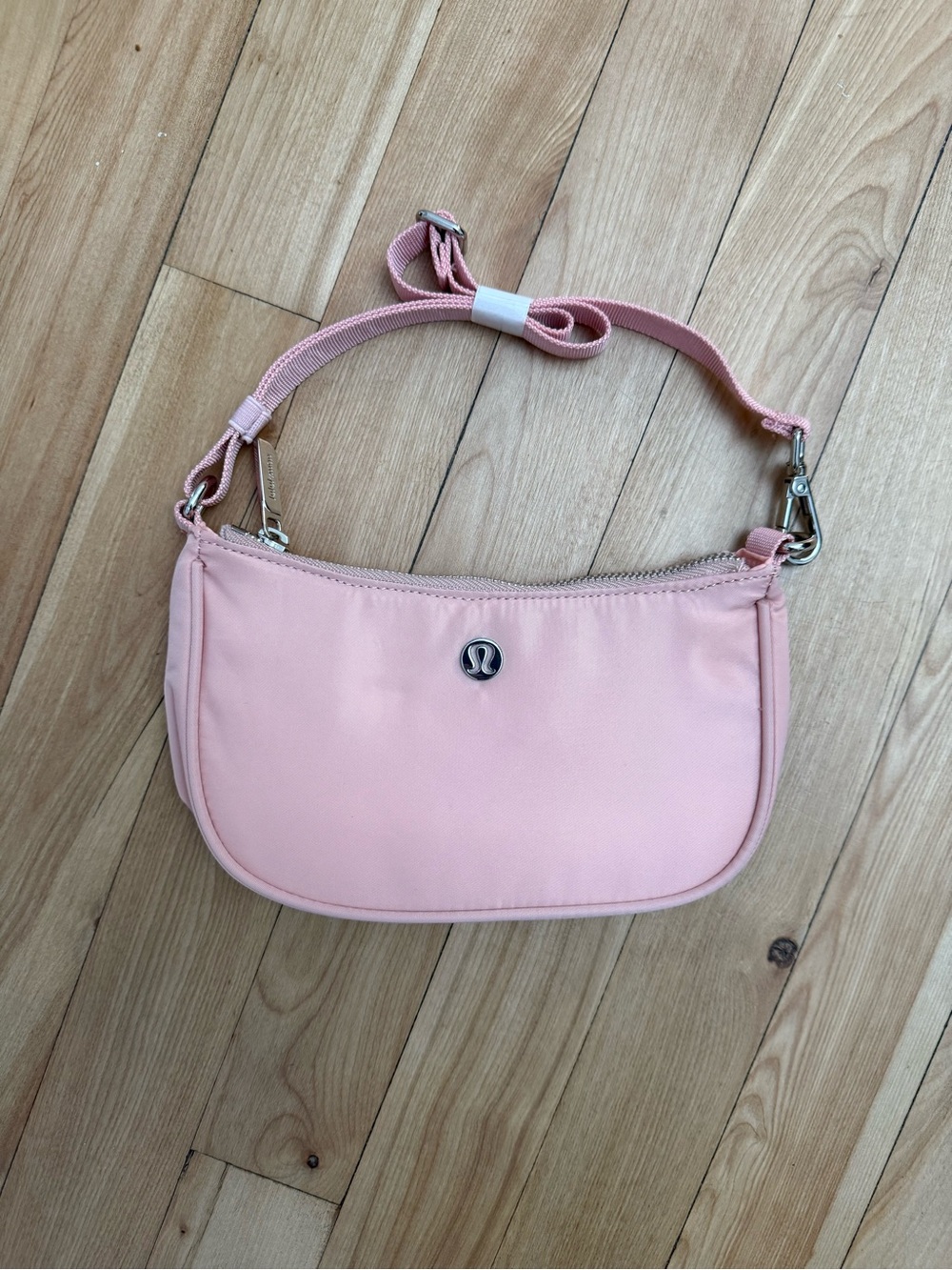 lululemon athletica for a lululemon City Essentials shoulder bag